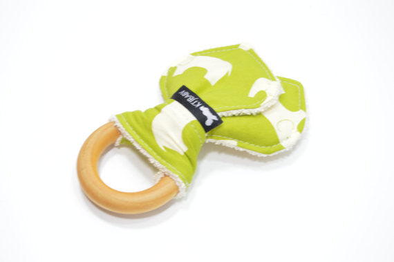 Wood Teething Ring - Green Elephant